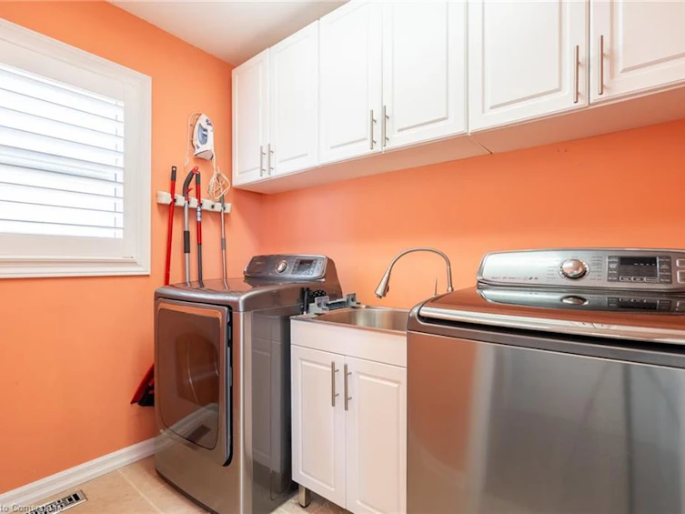 15 Pinecreek Road, Hamilton, ON, L8B 0H1 - 15