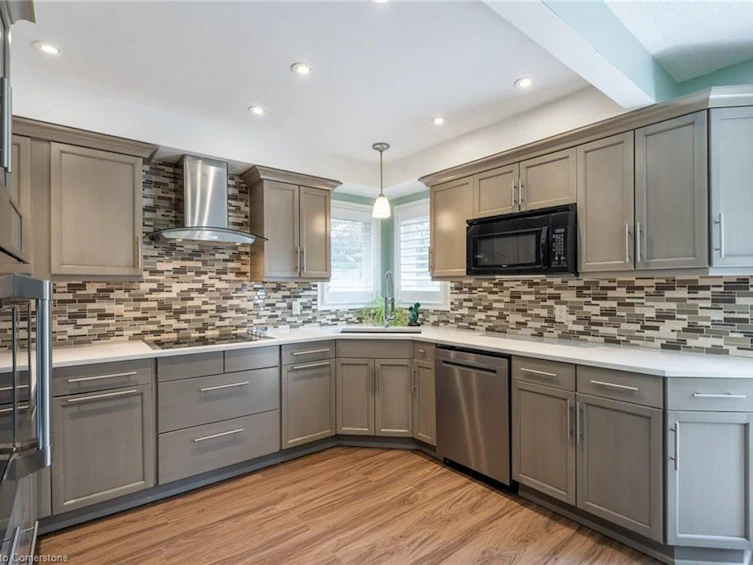 15 Pinecreek Road, Hamilton, ON, L8B 0H1 - 11