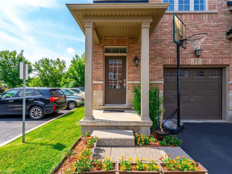 11-257 Parkside Drive, Hamilton, ON, L8B 0W5 - 2