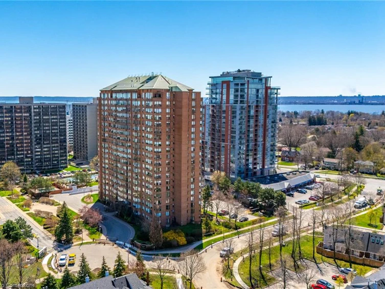 1403-1270 Maple Crossing Boulevard, Burlington, ON, L7S 2J3