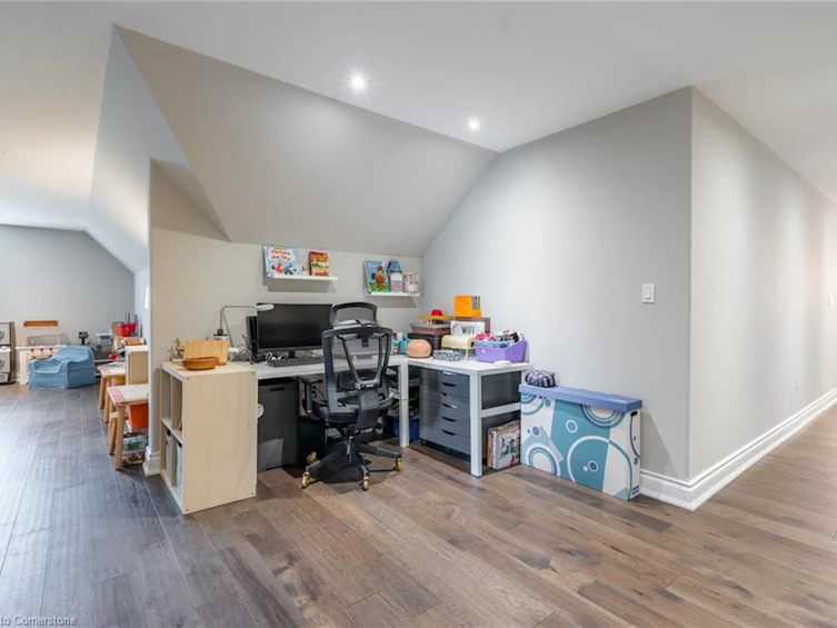 374 Woodworth Drive W, Hamilton, ON, L9G 2N3 - 31