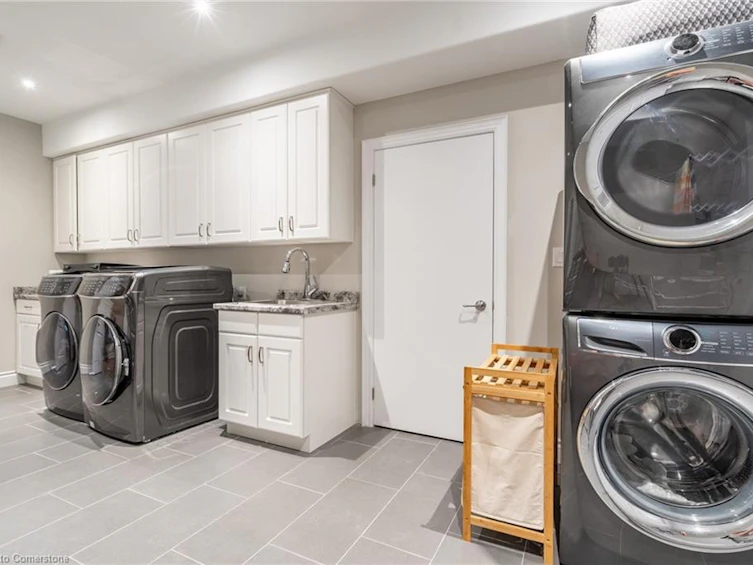 374 Woodworth Drive W, Hamilton, ON, L9G 2N3 - 39