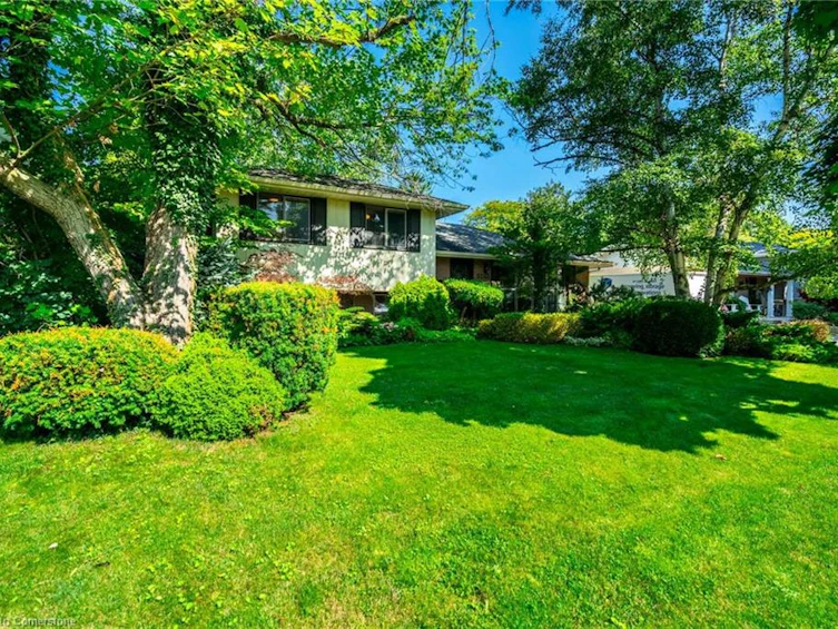 5203 Mulberry Drive, Burlington, ON, L7L 3P6 - 2
