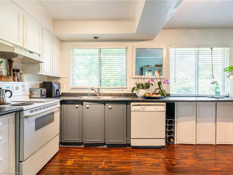 5203 Mulberry Drive, Burlington, ON, L7L 3P6 - 11