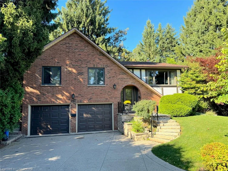 243 Wilson Street W, Hamilton, ON, L9G 3N4 - 3