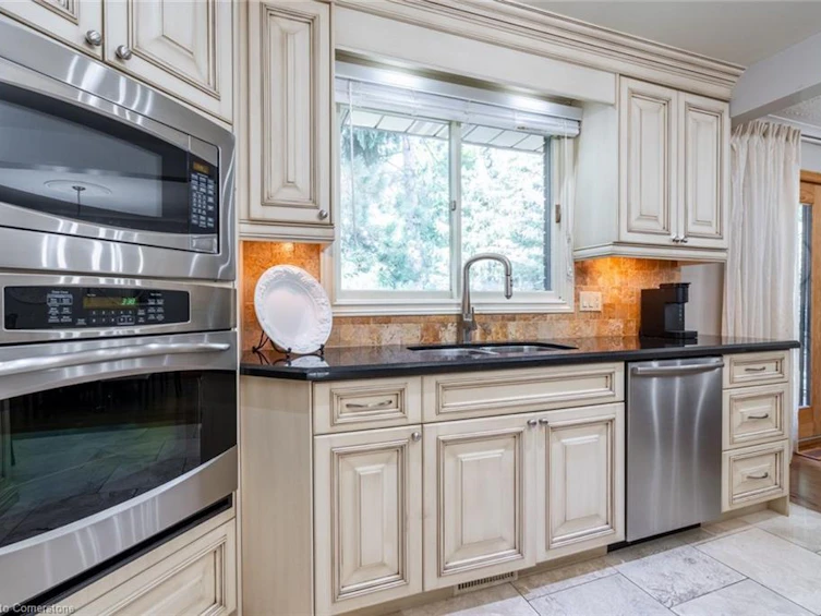 243 Wilson Street W, Hamilton, ON, L9G 3N4 - 9