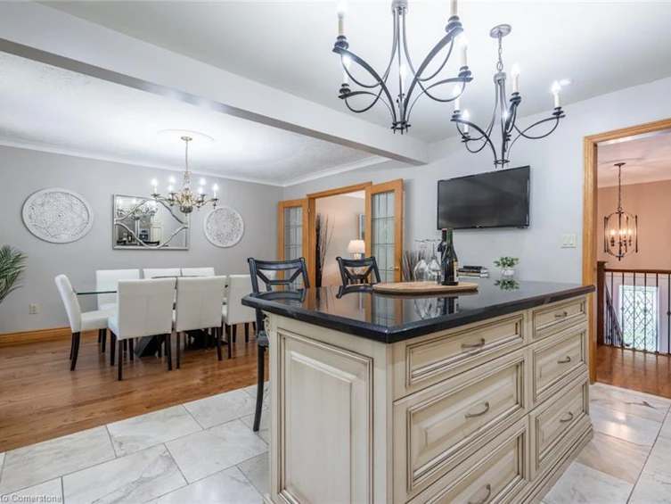 243 Wilson Street W, Hamilton, ON, L9G 3N4 - 11