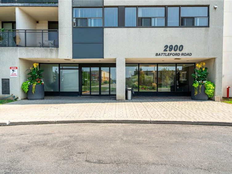 504-2900 Battleford Road, Mississauga, ON, L5N 2V9 - 2