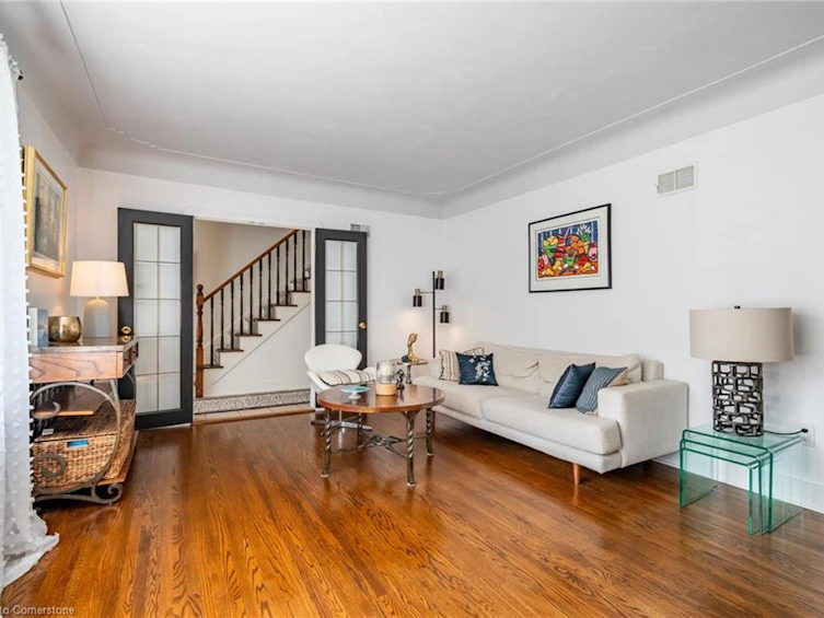 60 Inverness Avenue W, Hamilton, ON, L9C 1A4 - 8