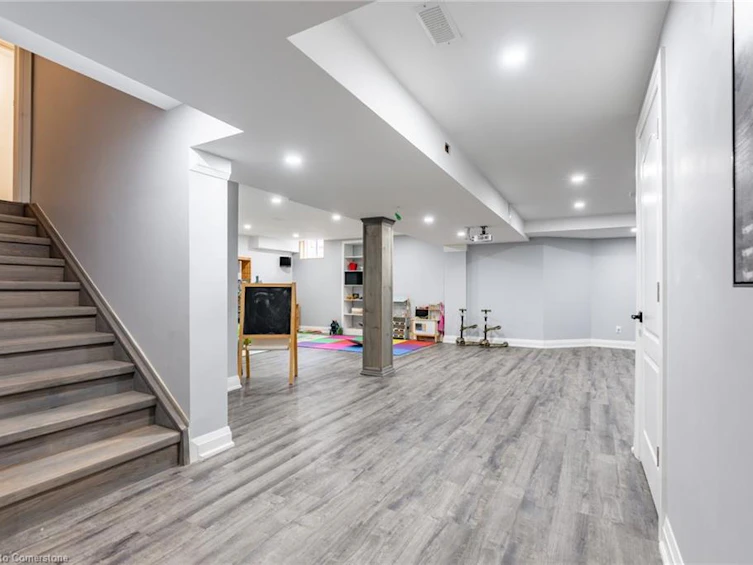 282 Humphrey Street, Hamilton, ON, L8B 1X4 - 31