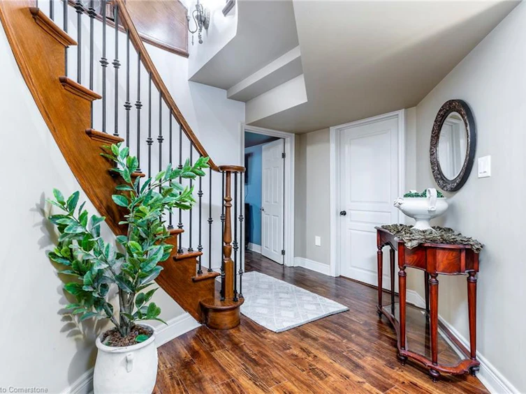 240 Cloverleaf Drive, Hamilton, ON, L9K 1T2 - 27