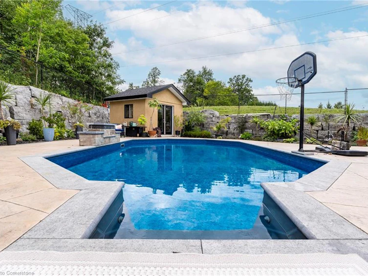 240 Cloverleaf Drive, Hamilton, ON, L9K 1T2 - 35
