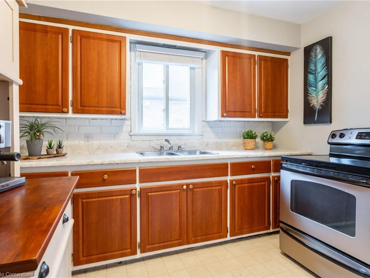 276 Bowman Street, Hamilton, ON, L8S 2V3 - 6
