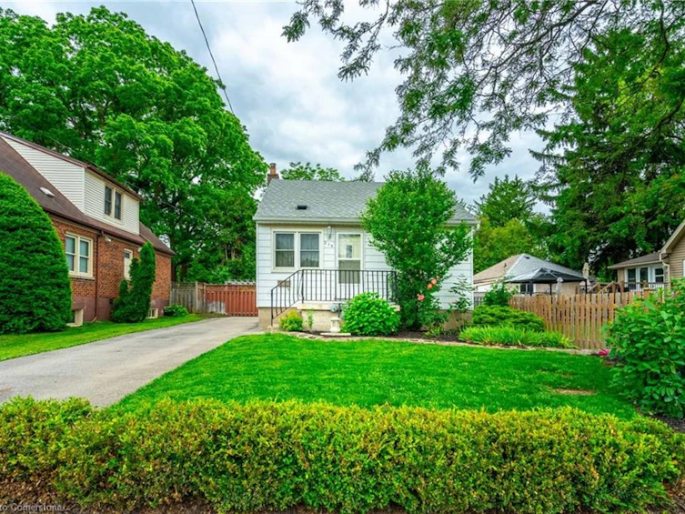 276 Bowman Street, Hamilton, ON, L8S 2V3