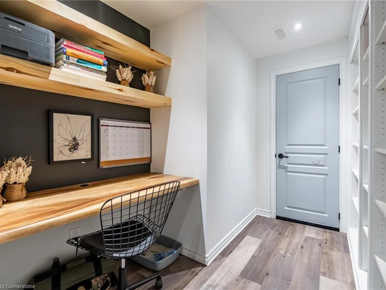 6 Newlove Street, Hamilton, ON, L0R 1C0 - 35