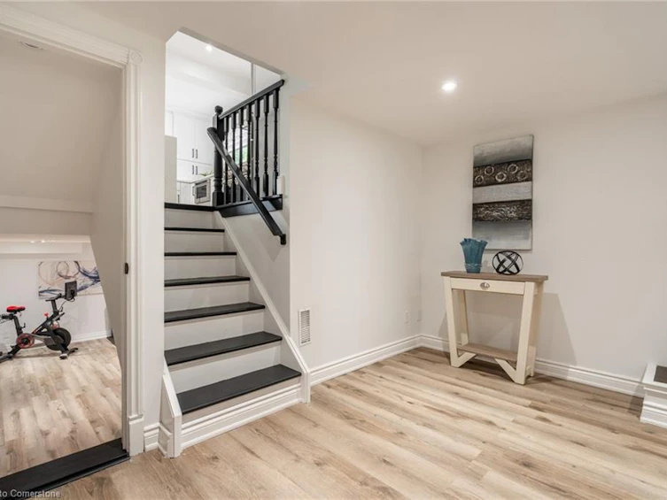 656 King Road, Burlington, ON, L7T 3K4 - 29