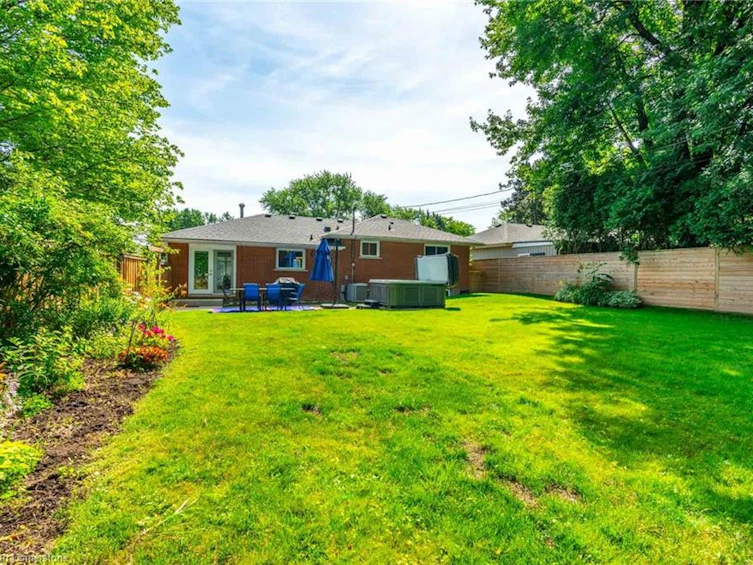 266 Alma Lane, Hamilton, ON, L9G 2T5 - 32