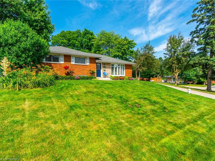 266 Alma Lane, Hamilton, ON, L9G 2T5