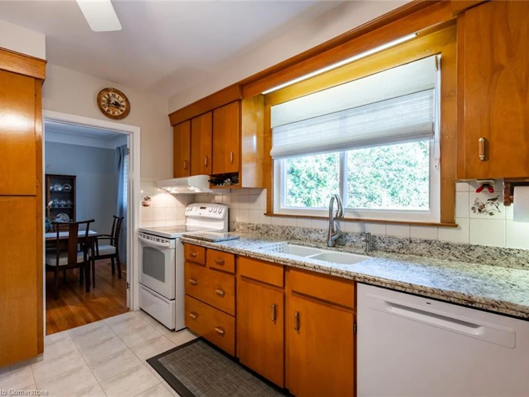 2434 Eileen Drive, Burlington, ON, L7R 1M8 - 14