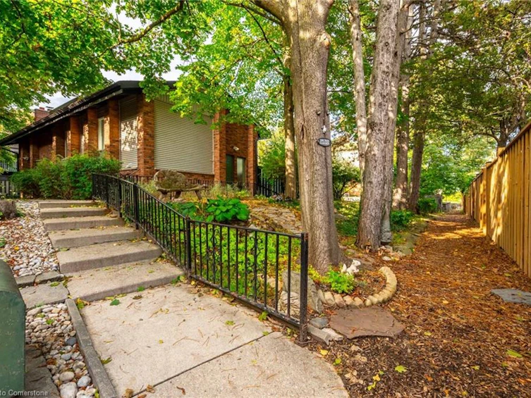 3-1552 Kerns Road, Burlington, ON, L7P 3A7 - 34