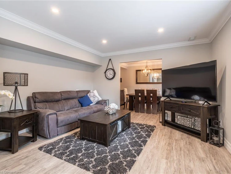 16 Noble Kirk Drive, Hamilton, ON, L8B 0Z2 - 17