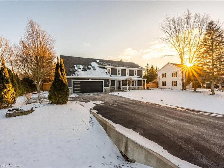 16 Noble Kirk Drive, Hamilton, ON, L8B 0Z2 - 4