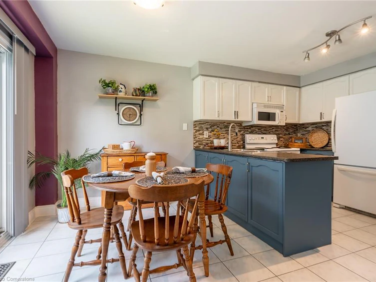 117 Laurendale Avenue, Hamilton, ON, L8B 0N2 - 9