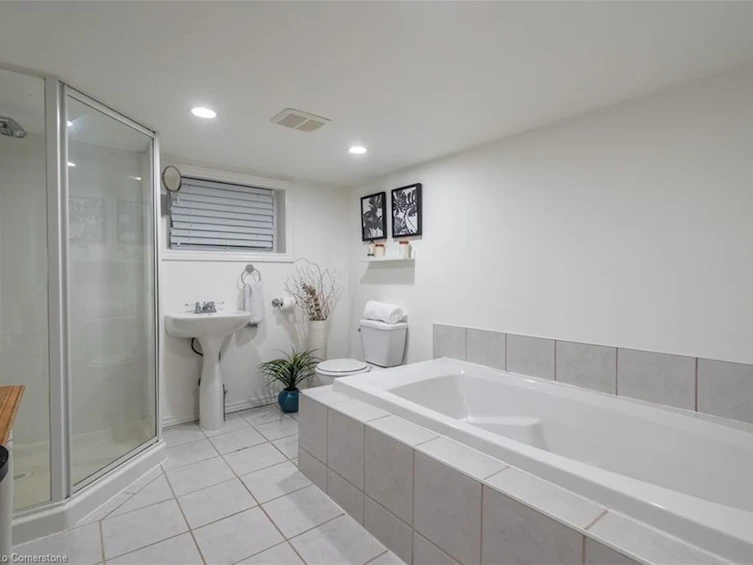 305 Wexford Avenue S, Hamilton, ON, L8K 2P4 - 27