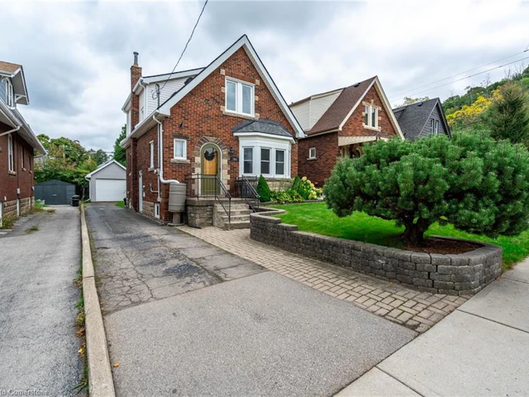 305 Wexford Avenue S, Hamilton, ON, L8K 2P4 - 2