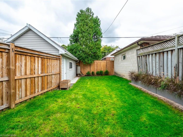 305 Wexford Avenue S, Hamilton, ON, L8K 2P4 - 33