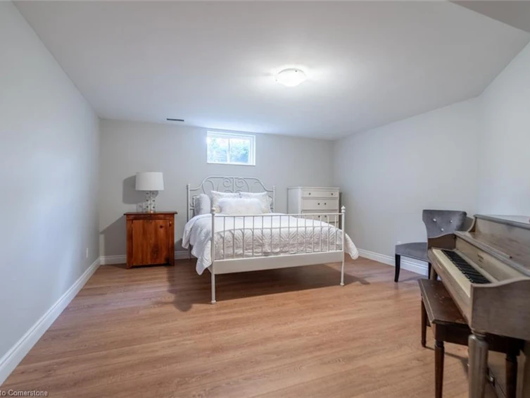 1068 Wyatt Road, Hamilton, ON, L8B 1A3 - 26