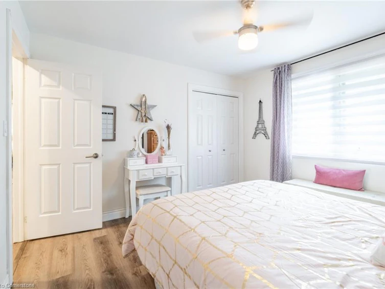 19 Vanstraalen Street, Hamilton, ON, L0R 1H3 - 19