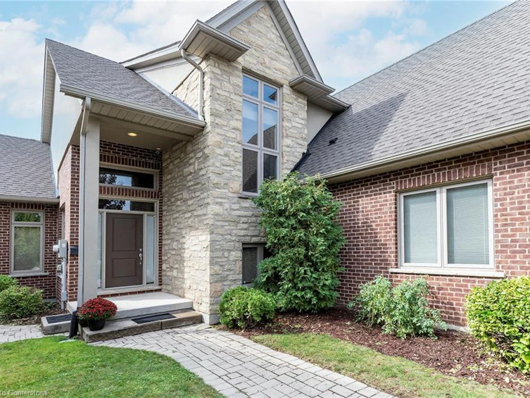 5 Xavier Court, St. Catharines, ON, L2N 7T4 - 2