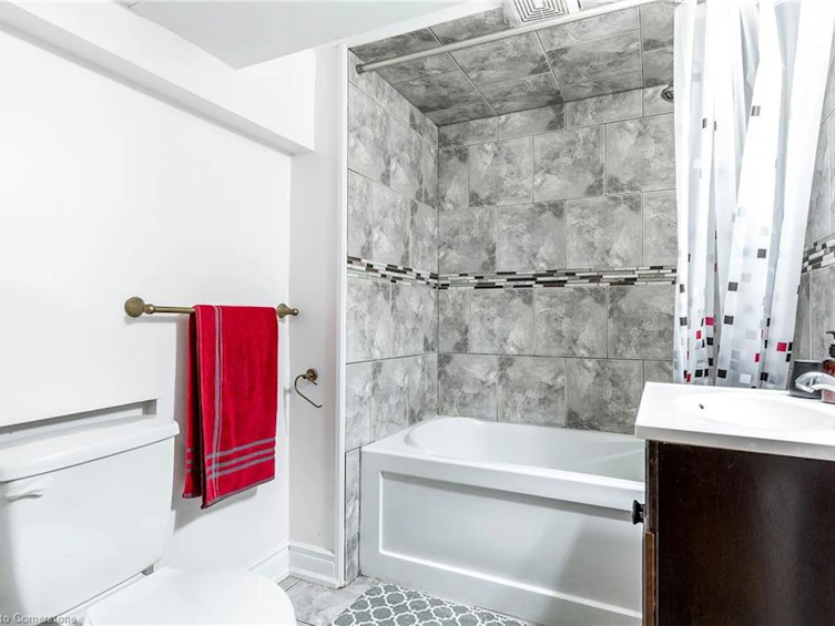 1554 Main Street E, Hamilton, ON, L8K 1E6 - 19