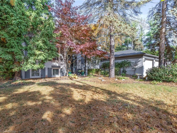 129 Parkview Drive, Hamilton, ON, L9G 1Z4