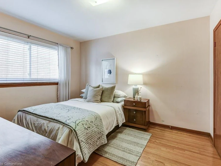 3268 Marlene Court, Mississauga, ON, L4X 2N5 - 16