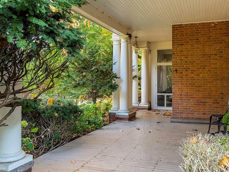 30 South Street W, Hamilton, ON, L9H 4C5 - 6
