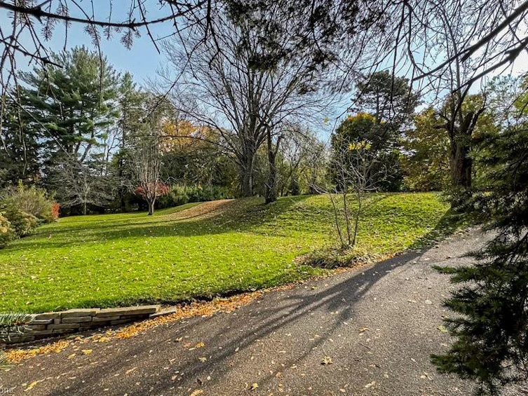 30 South Street W, Hamilton, ON, L9H 4C5 - 3