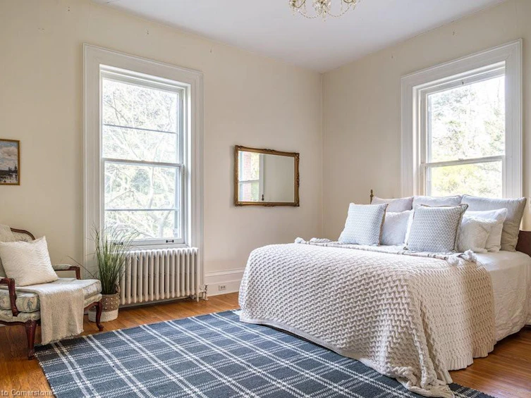 30 South Street W, Hamilton, ON, L9H 4C5 - 30