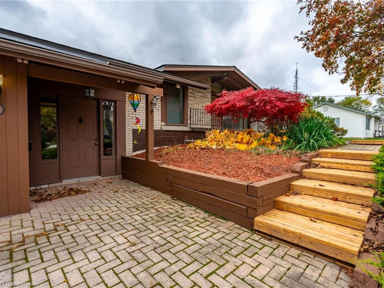 60 Atkinson Boulevard, Hamilton, ON, L9H 7A7 - 4