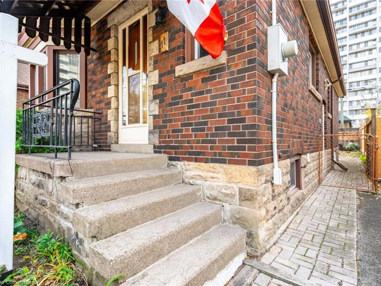 11 Wesanford Place, Hamilton, ON, L8P 1N5 - 3
