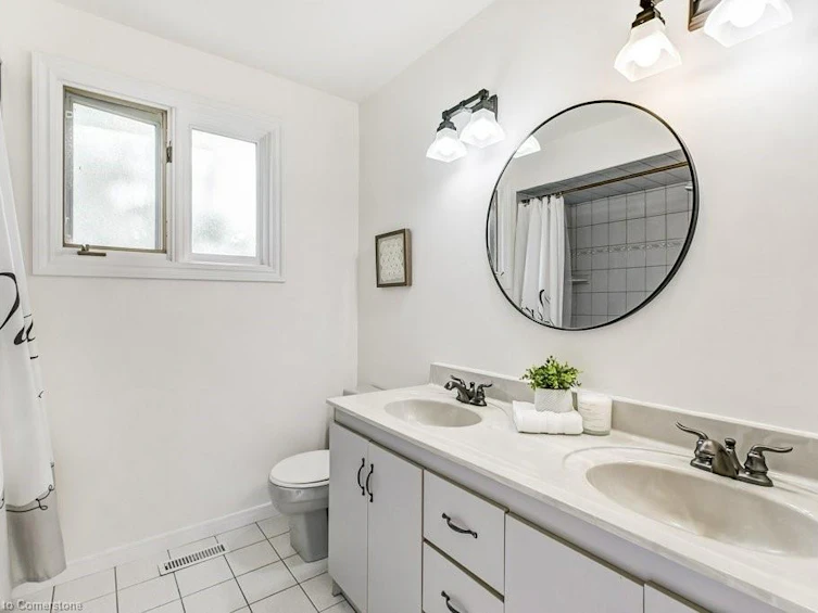 817 Damien Way, Mississauga, ON, L5C 3C3 - 26