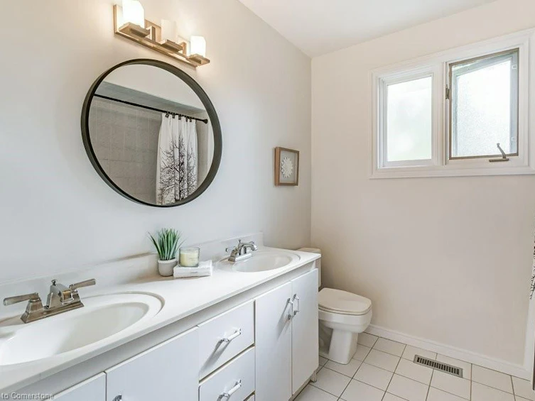 817 Damien Way, Mississauga, ON, L5C 3C3 - 22