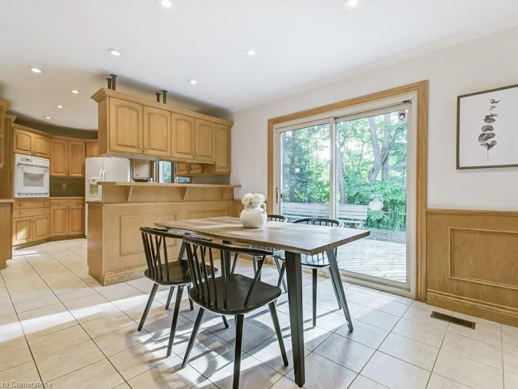 817 Damien Way, Mississauga, ON, L5C 3C3 - 10