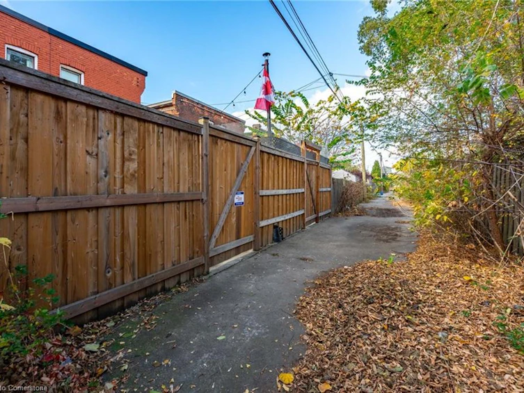 50 1/2 Clyde Street, Hamilton, ON, L8L 5R4 - 31