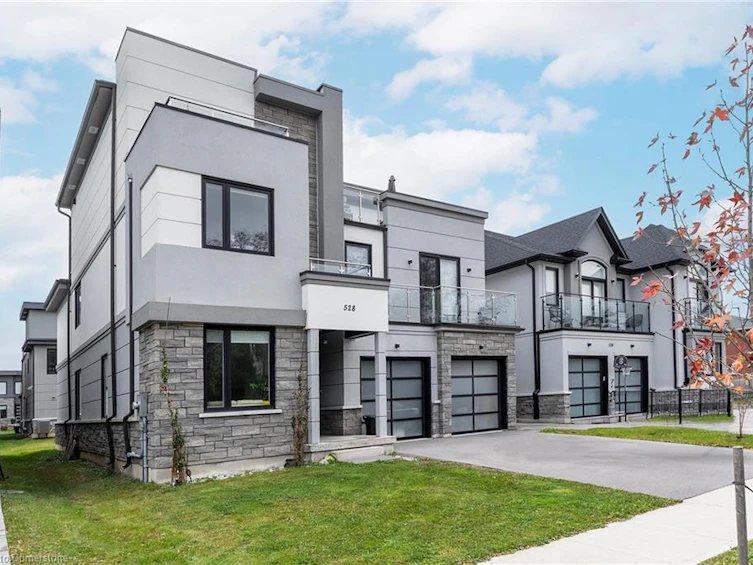 528 Jones Road, Hamilton, ON, L8E 5C1