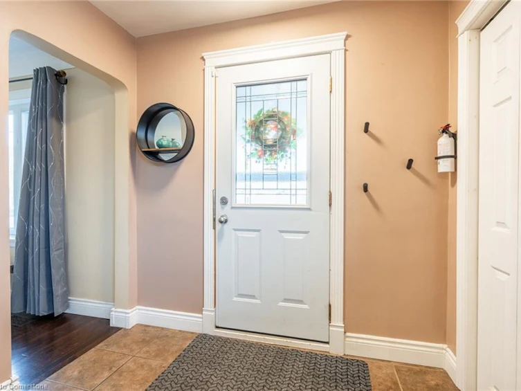 702 Seventh Avenue, Hamilton, ON, L8T 1V1 - 3