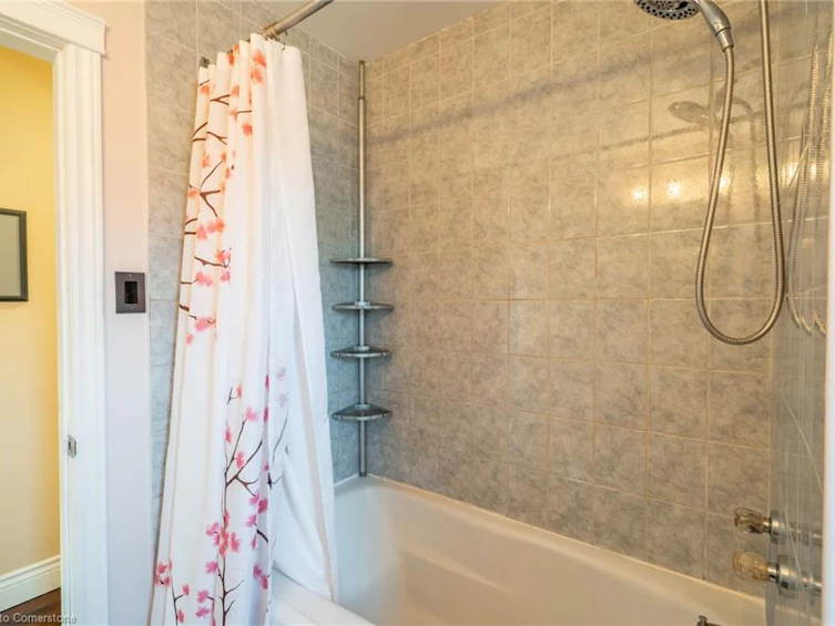 702 Seventh Avenue, Hamilton, ON, L8T 1V1 - 20