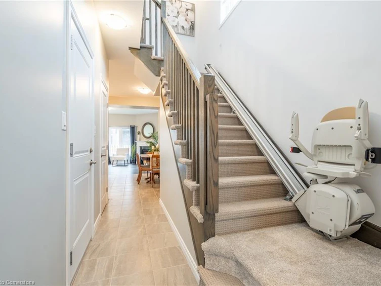 4012 Crown Street, Lincoln, ON, L3J 0S3 - 5