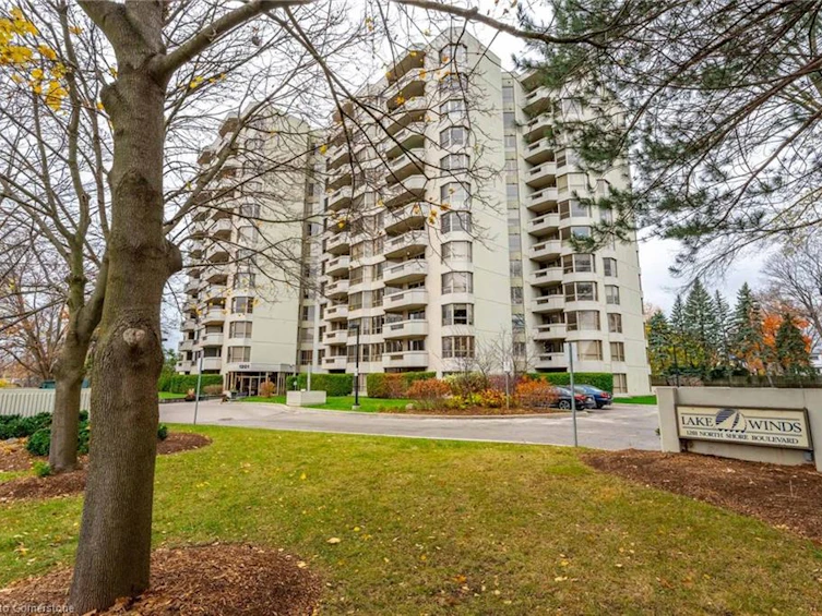 504-1201 North Shore Boulevard E, Burlington, ON, L7S 1Z5